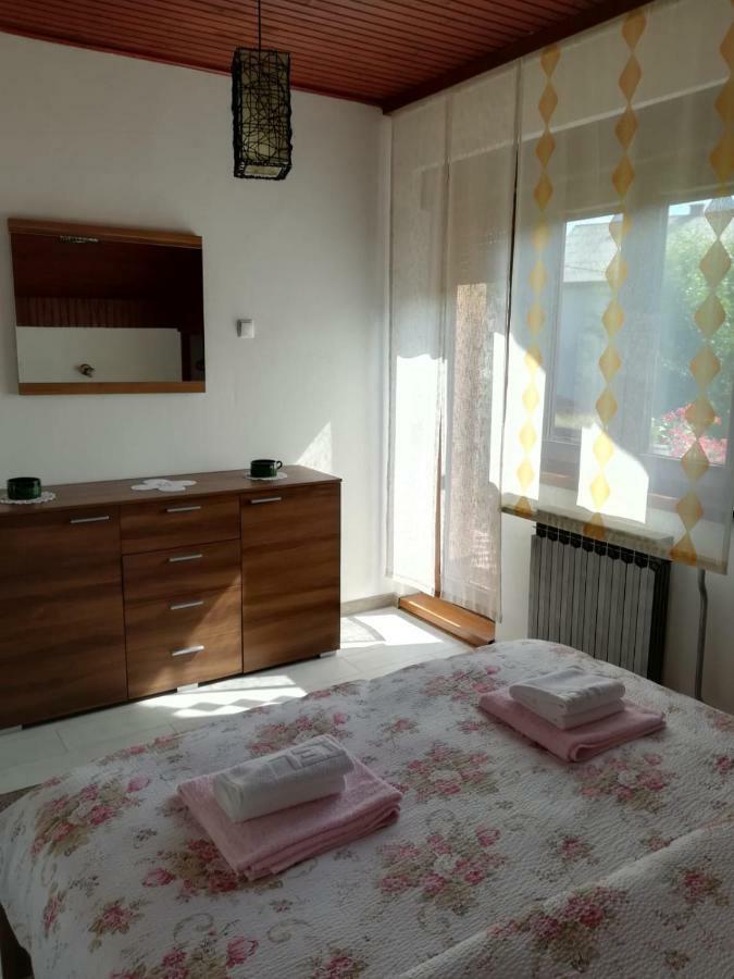 Apartment Arya Кореница Екстериор снимка